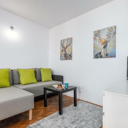 Apartaments Solec 79 By Noclegi Renters Warszawa Exteriör bild