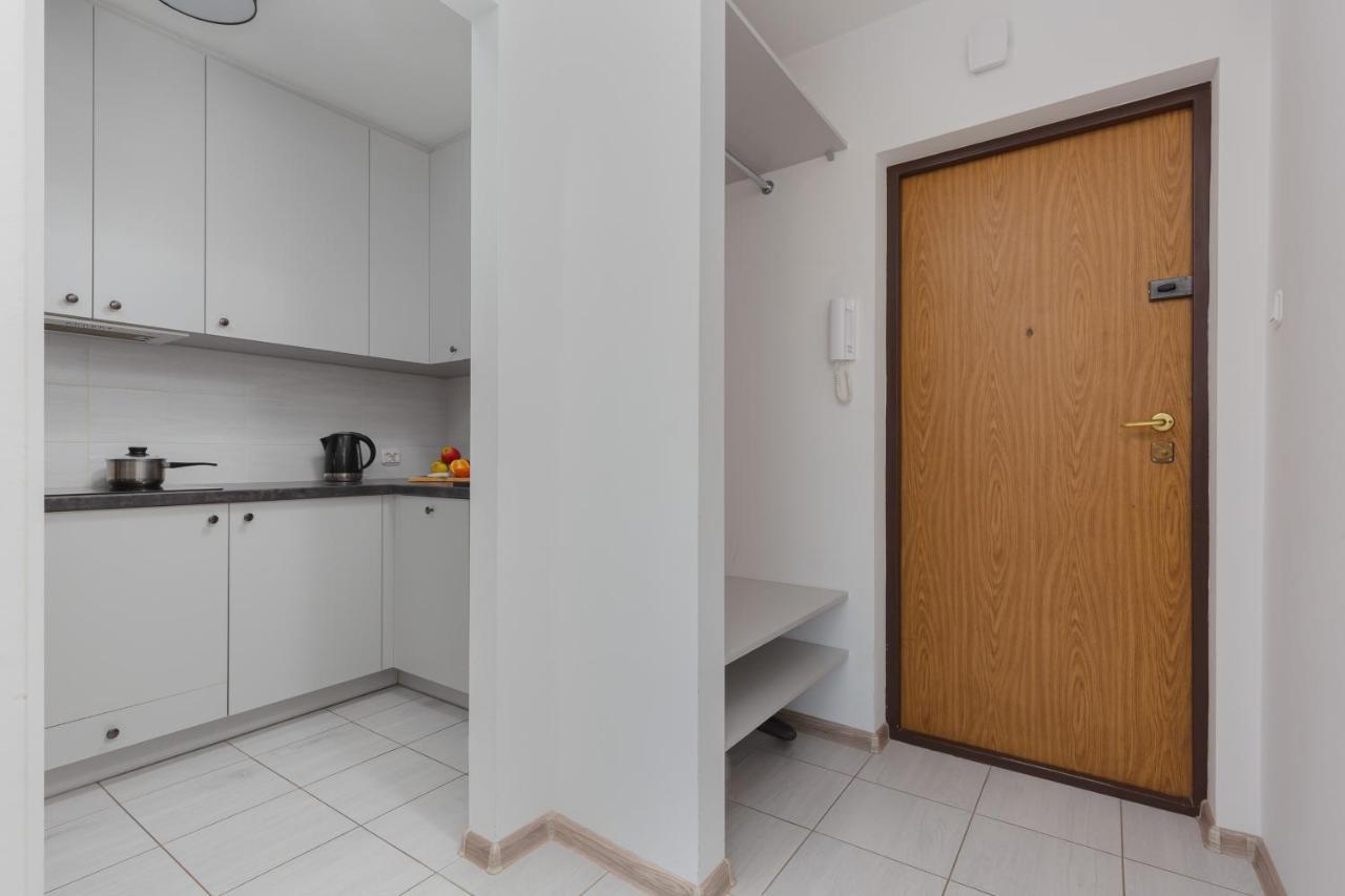 Apartaments Solec 79 By Noclegi Renters Warszawa Exteriör bild