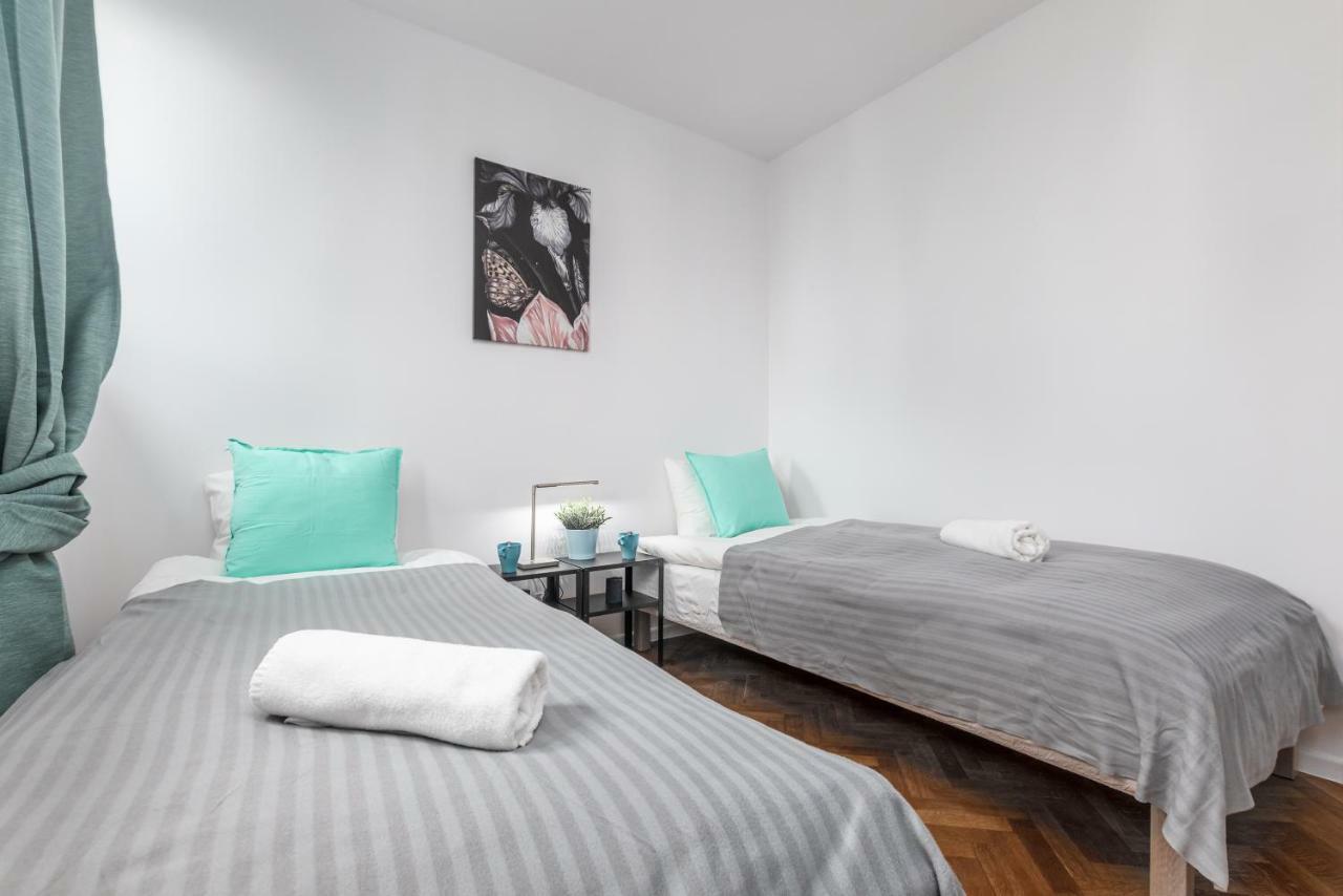Apartaments Solec 79 By Noclegi Renters Warszawa Exteriör bild