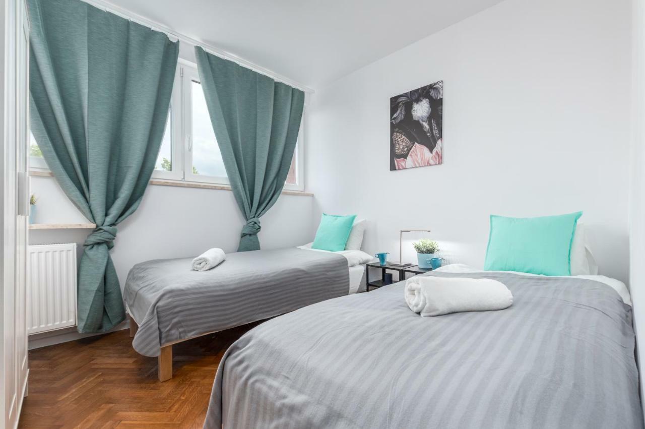 Apartaments Solec 79 By Noclegi Renters Warszawa Exteriör bild